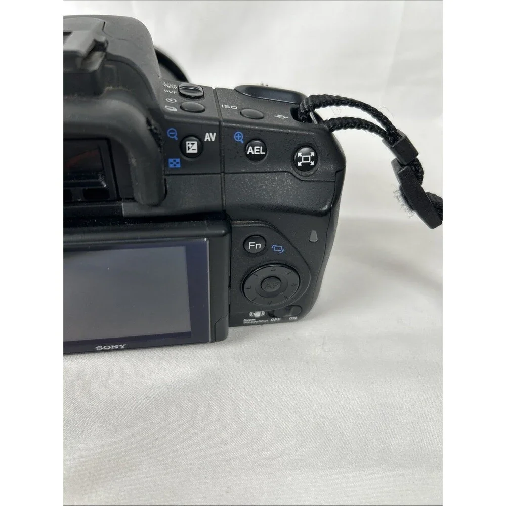 Sony A300 DSLR Camera With 18-70 Lens Camera Bag Battery Sandisk Card & Reader